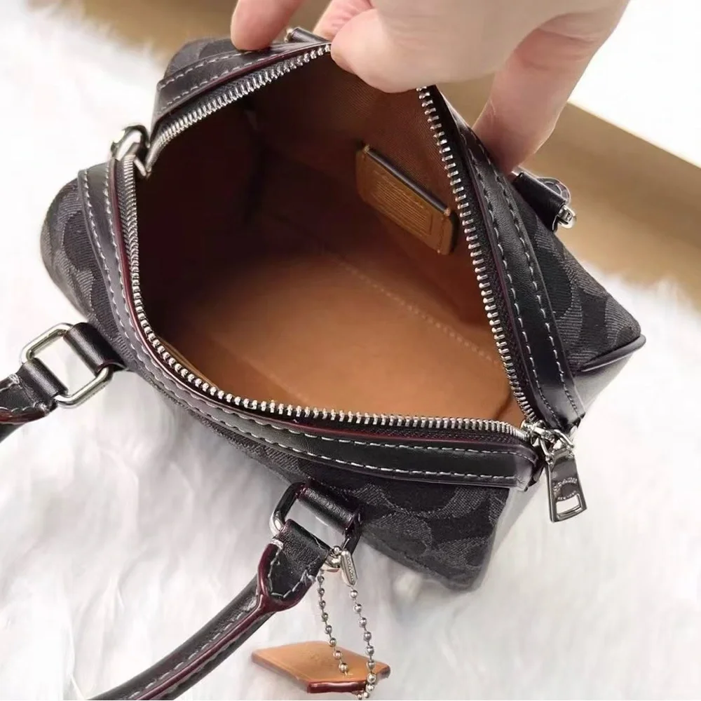 COACH classic C-shaped Boston bag - Picture 5 of 5